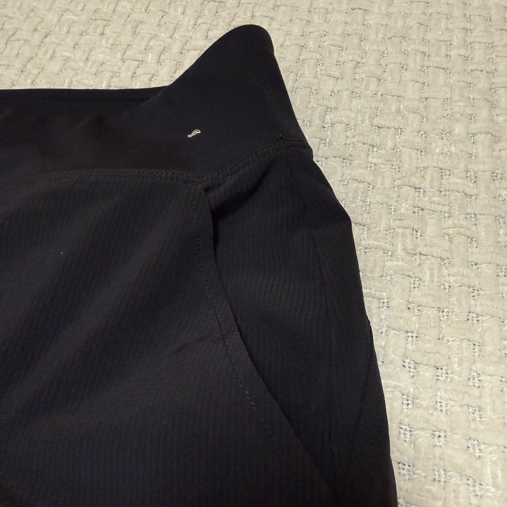Orvis women’s spandex-lined skort. Black. Large. Excellent condition! - Picture 4 of 6